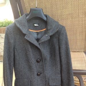 100% wool jacket. Excellent condition.